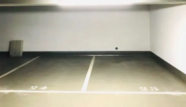 À Louer : Place de Parking en Sous-Sol Sécurisé avec surveillance vidéo 24/7