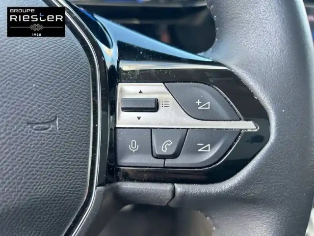 Peugeot 308 sw phev 180 e-eat8 — photo 36
