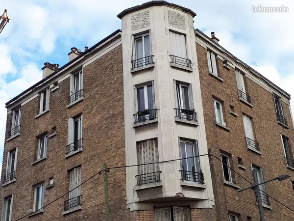 F2 de 35 m2 - 830 euros HC - Saint-Ouen à 5 mn de Paris