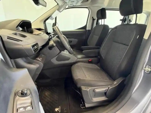 Peugeot Rifter taille m - 1.5 bluehdi 100ch s&amp;s allure 5 places — photo 12