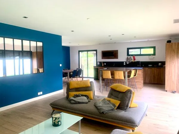Contemporaine de 5 pièces principales