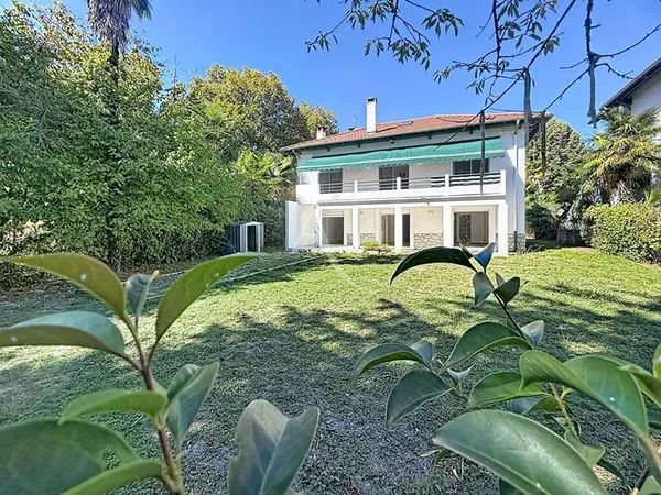 Trespoey Maison Pau 5 chambres et jardin