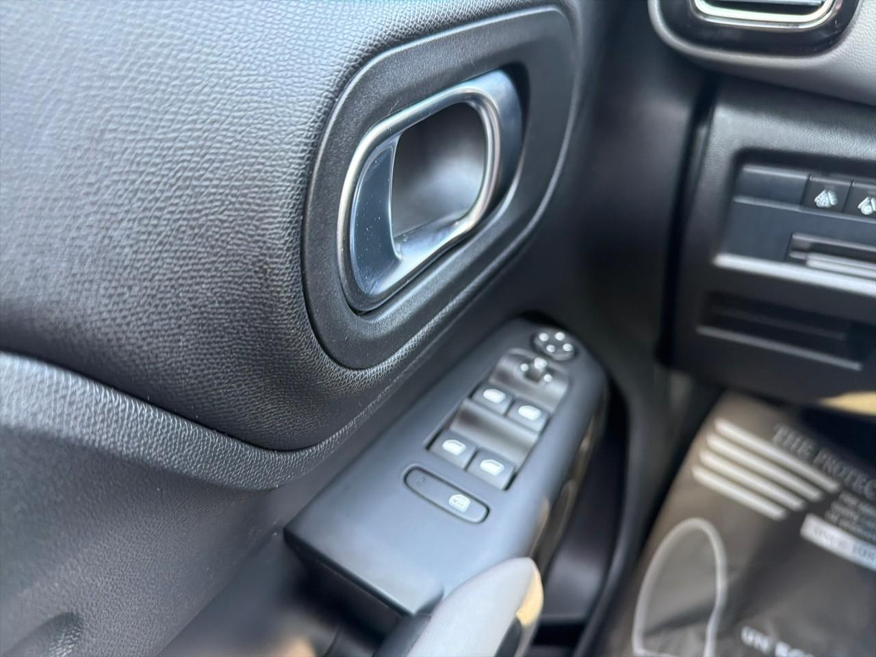 Citroën C5 Aircross hybrid 225ch shine pack e-eat8 — photo 19