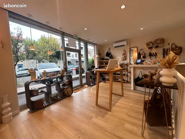 En exclusivité et rare Droit au bail secteur Village de Saint-Barnabé Emplacement prisé
