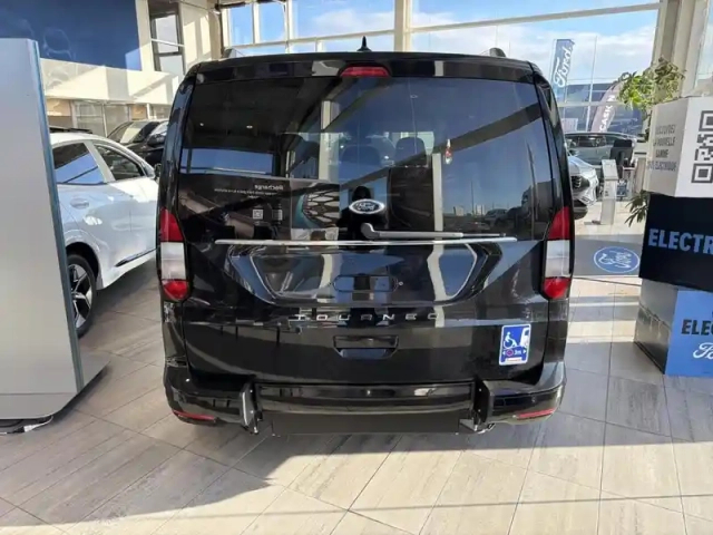 Ford Tourneo Connect 2.0 ecoblue 122ch titanium dct7 — photo 3