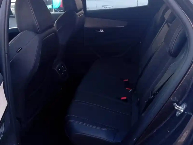 Peugeot 3008 puretech 130ch s&amp;s eat8 — photo 31