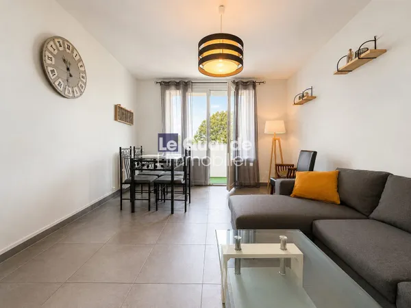 Jacob-Bellecombette — T4 traversant de 72 m², vue panoramique