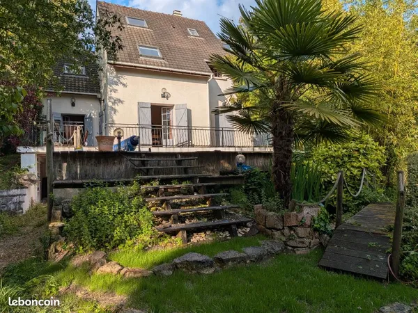 Maison familiale ouest paris grand jardin et piscine