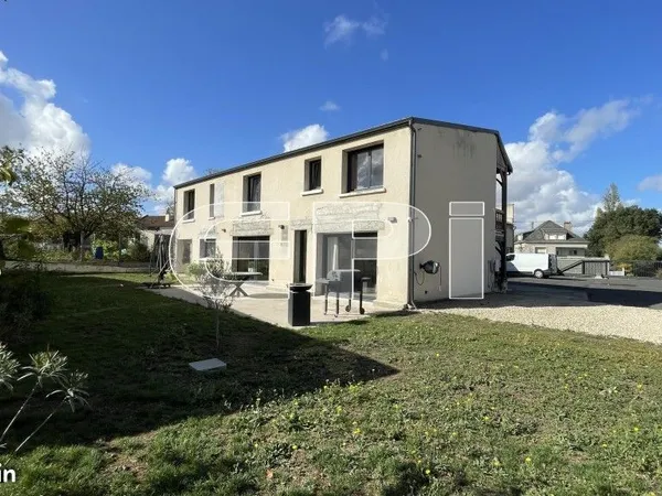 Maison 11 pièces 285 m²