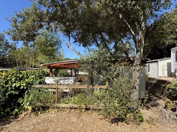 Terrain 241 m²