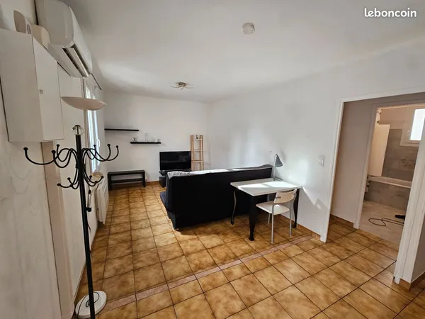 T2 meublé + parking privé