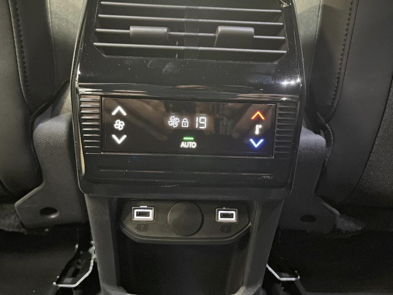Peugeot 5008 hybrid 145ch allure e-dcs6 — photo 22