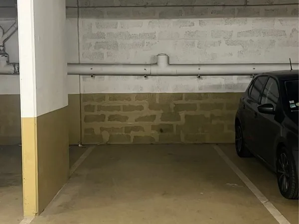 🚗 Parking sécurisé à louer - Paris 12e