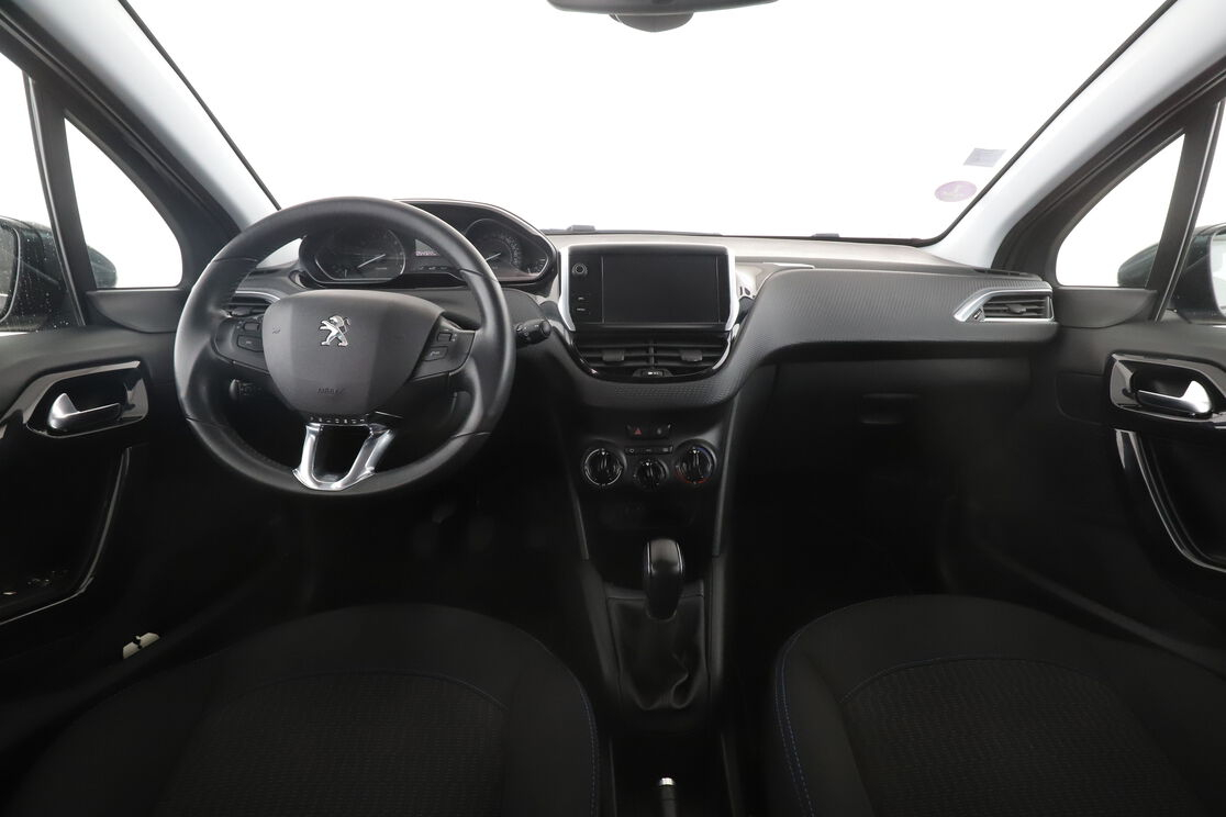 Peugeot 208 1.2 PureTech Signature — photo 11