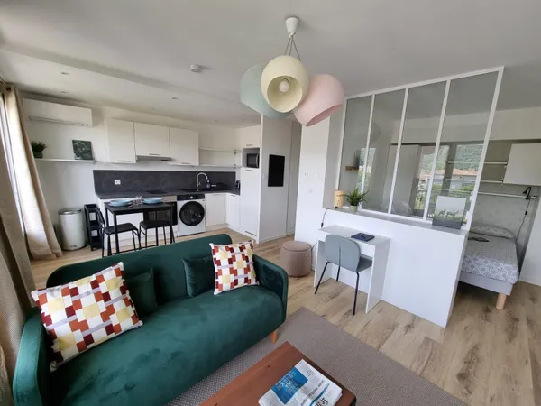 T1 climatisé refait à neuf avec parking - 33m²
