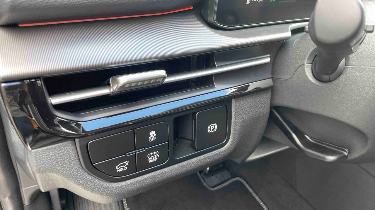 KIA Sportage Hybride 239 ch BVA6 — photo 18