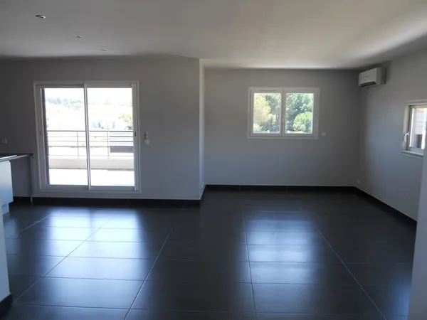 Appartement de standing 84 m² + garage