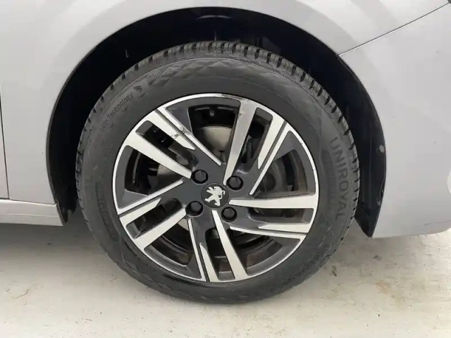 Peugeot 208 puretech 100 s&amp;s eat8 — photo 50