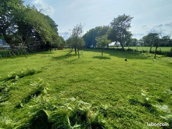 Terrain 1 100 m² Loyat
