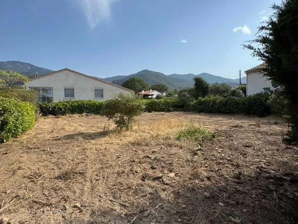 Terrain constructible laroque des alberes
