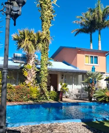 Les Avirons Superbe Villa meublée haut de gamme avec piscine et jacuzzi