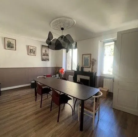 Bureau 3 pièces 45 m²