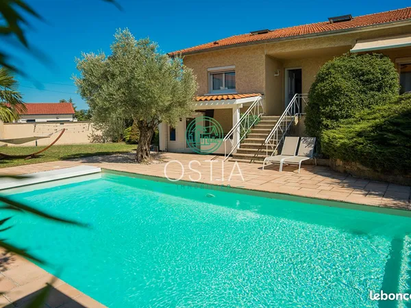 Villa 7 pièces 154 m²
