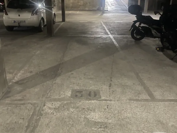 Parking 13 m²