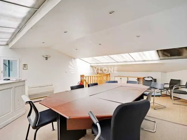 Bureaux 2 pièces 236 m²
