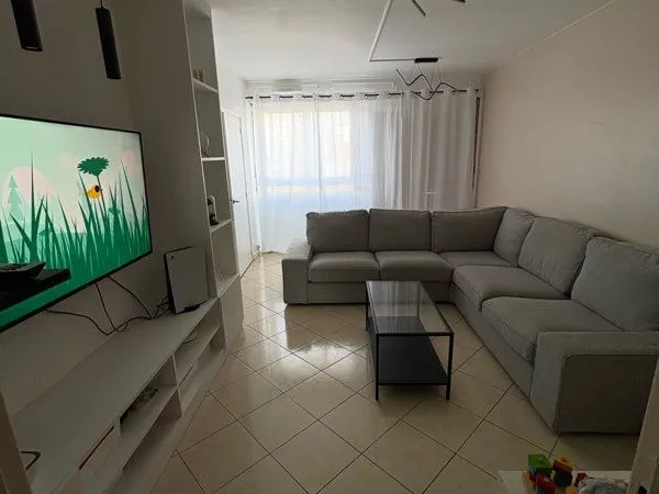 à louer - grand f4 semi-meublé de 80 m² - sarcelles (francis carco)
