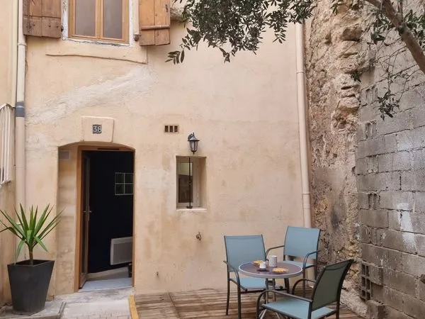 Magnifique studio avec patio
