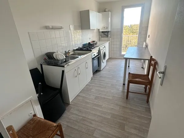 A louer superbe appartement BRON CENTRE