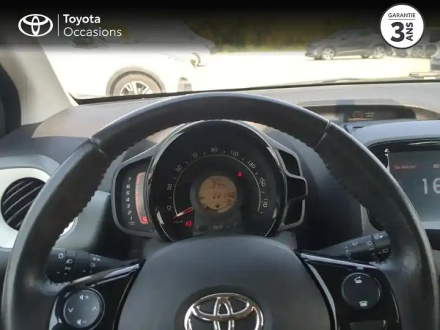 Toyota Aygo 1.0 vvt-i 72ch x-play 5p my20 — photo 13