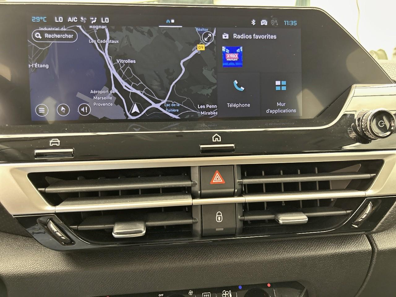 Citroën C4 hybride 136 e-dcs6 plus — photo 11