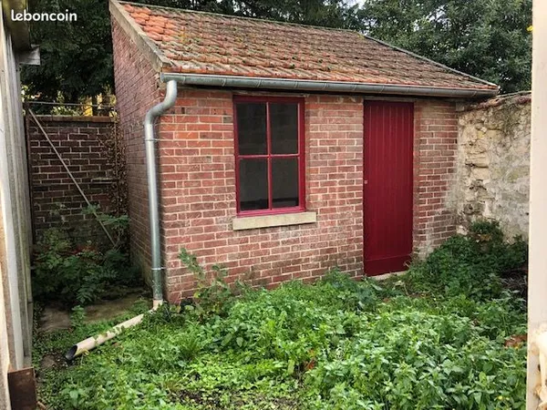 A louer REMISE AVEC JARDINET pour stockage ou petit potager de week-end