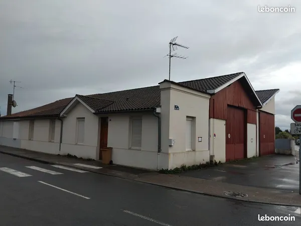 Entrepôt, local, parking, stockage