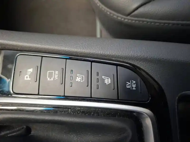 Hyundai Ioniq plug-in 141 ch — photo 99