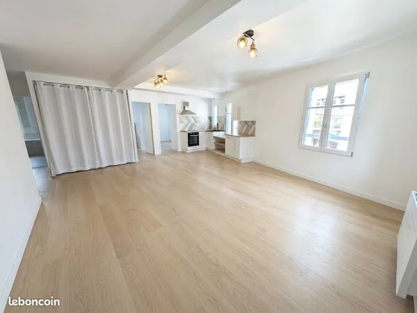 Appartement T3 entièrement rénové - Centre-ville de La Roche-Bernard