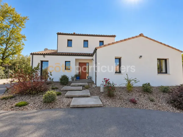 Maison contemporaine de 183 m² au calme au Bernard