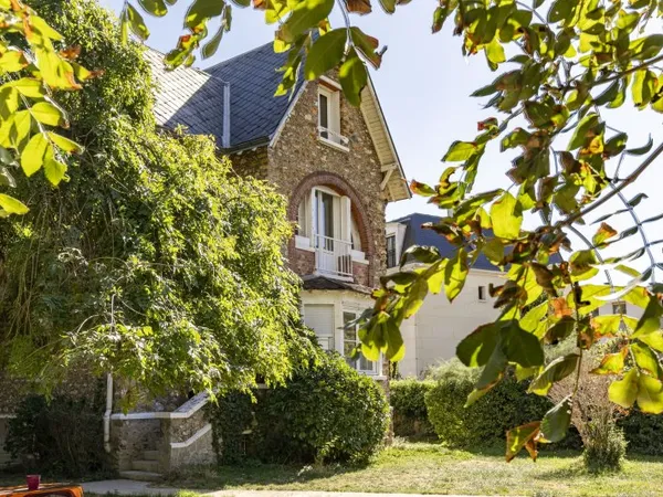 Belle demeure de caractère en meulière