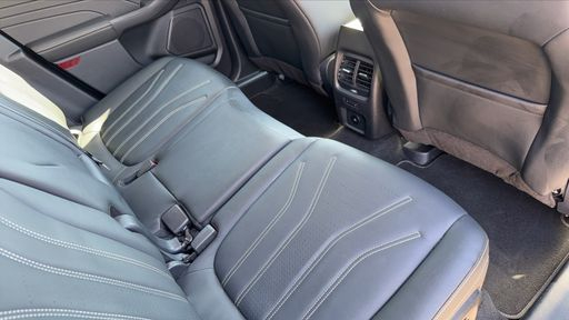 Ford Kuga 2.5 Duratec 190 Flexifuel Hybrid CVT - Vignale – 2023 – 29497 km – Autre – Boîte Automatique — photo 22