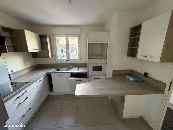Pavillon 110m2 hab + 45m2 sous sol aménagé
