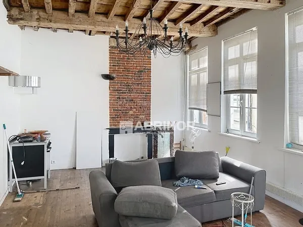 APPARTEMENT AVEC COMMERCE 100M2 HYPER CENTRE VILLE