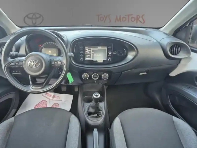 Toyota Aygo 1.0 vvt-i 72 dynamic my23 — photo 11