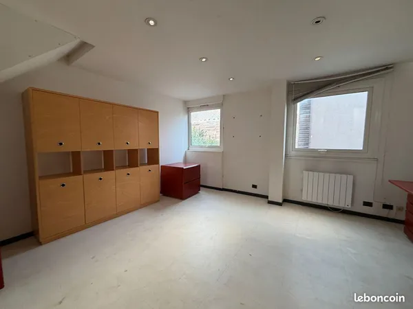 Local 34 m² LA ROCHELLE