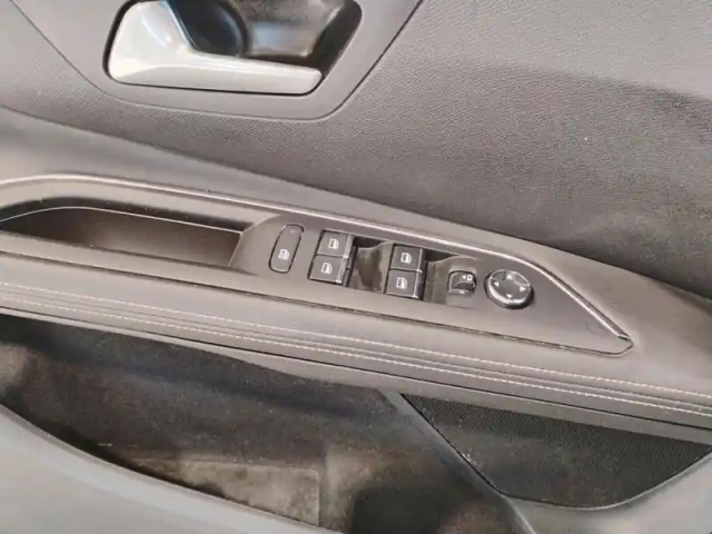 Peugeot 3008 hybrid 225 e-eat8 gt pack — photo 20