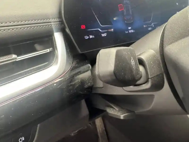 Bmw X1 i xdrive30 — photo 29