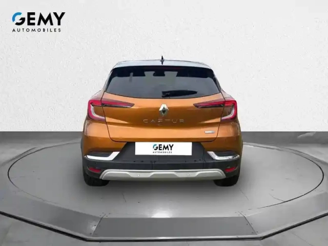 Renault Captur e-tech 145 - 21 — photo 5