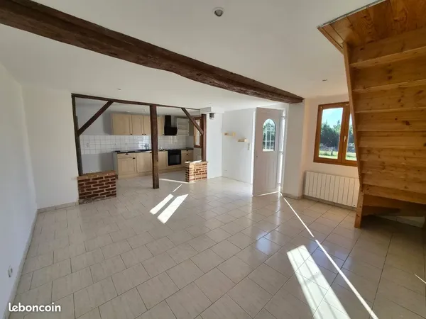 Maison a louer a mezeray