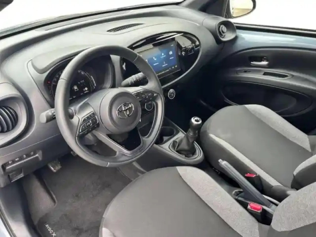 Toyota Aygo X 1.0 vvt-i 72ch dynamic my24 — photo 14